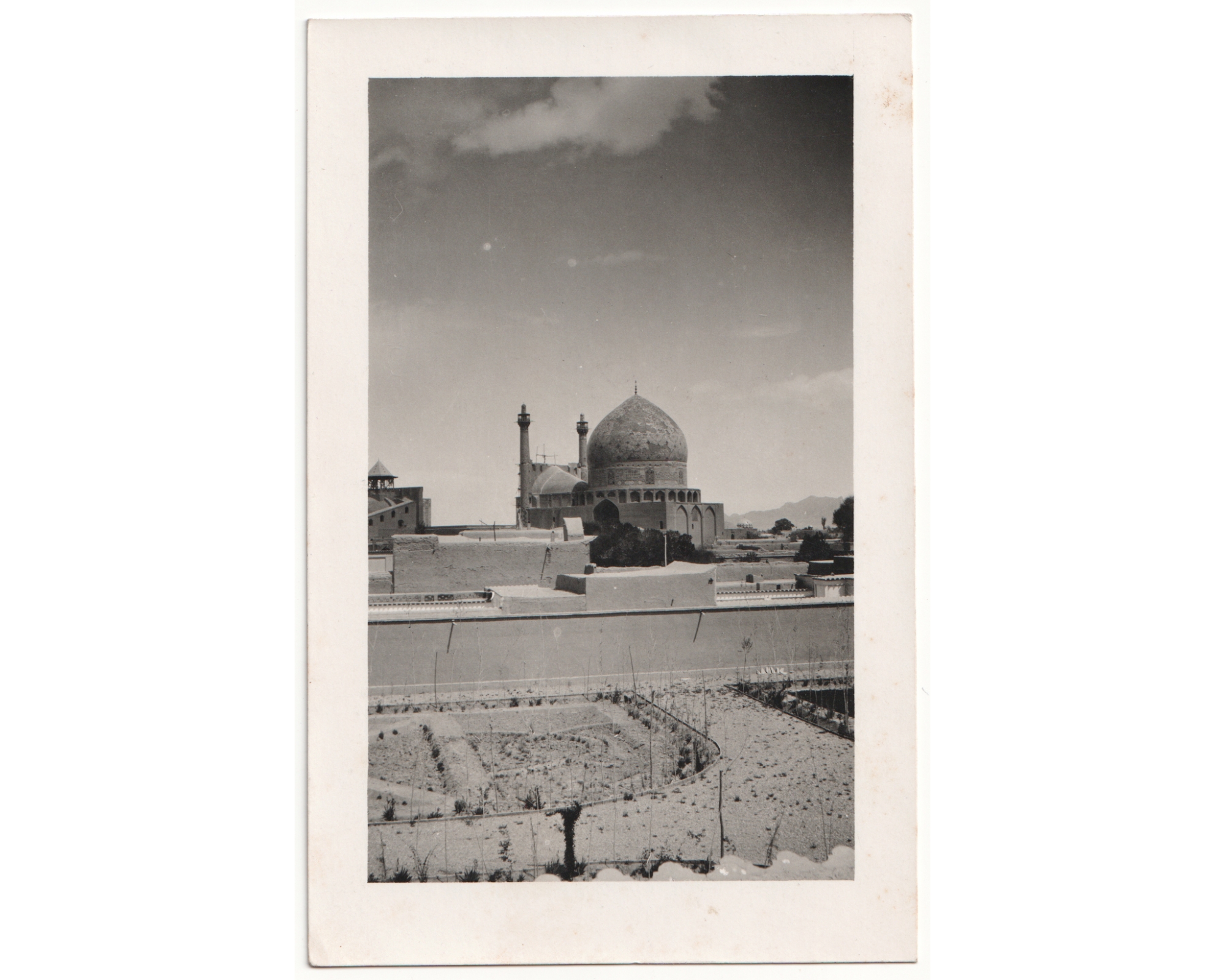 1940 Postcard from Isfahan to Paris - Image 3